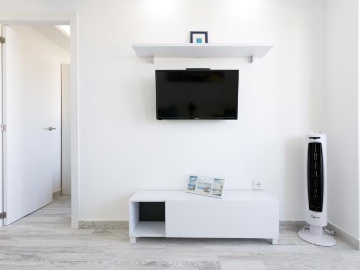 image 408. Enchanting sea view, wifi free and sea front 6