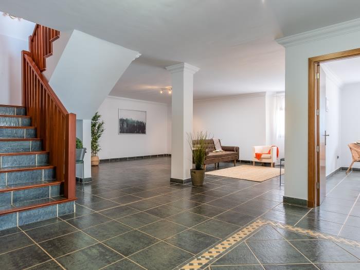 image 2. Incantevole villa con piscina privata e vista mare 11