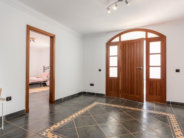 image 2. Incantevole villa con piscina privata e vista mare 14