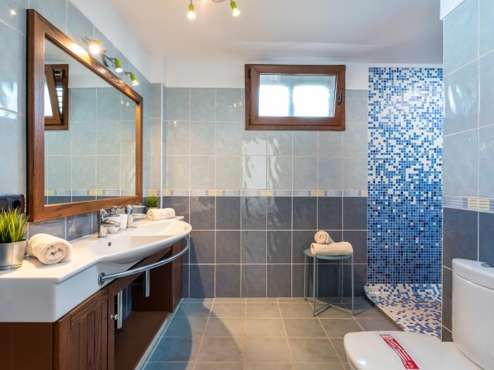 image 2. Incantevole villa con piscina privata e vista mare 15