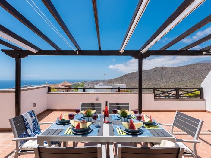 image 2. Incantevole villa con piscina privata e vista mare 18