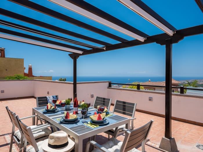 image 2. Incantevole villa con piscina privata e vista mare 19