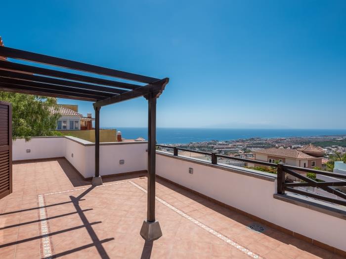 image 2. Incantevole villa con piscina privata e vista mare 24