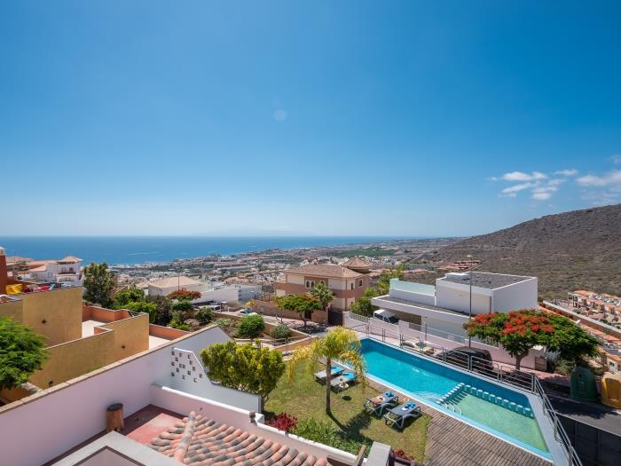 image 2. Incantevole villa con piscina privata e vista mare 25