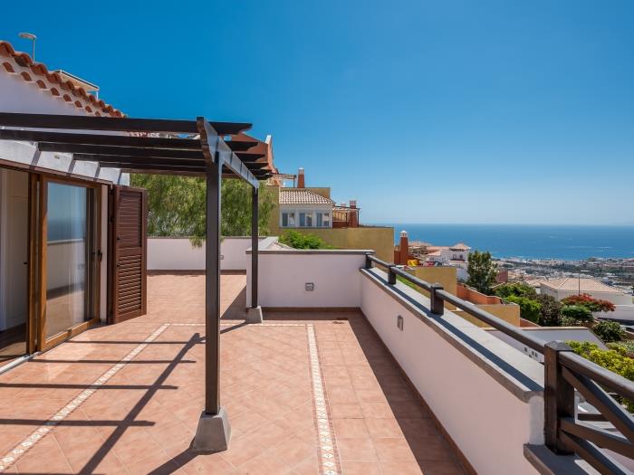 image 2. Incantevole villa con piscina privata e vista mare 34