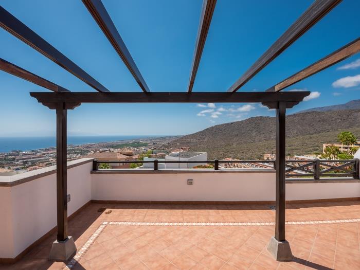 image 2. Incantevole villa con piscina privata e vista mare 35