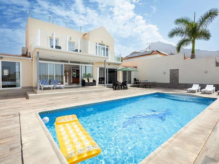 Splendida Villa Mila al Madroñal, piscina riscaldata