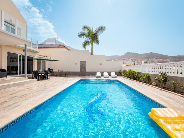 image Superbe Villa Mila à Madroñal, piscine chauffée 1
