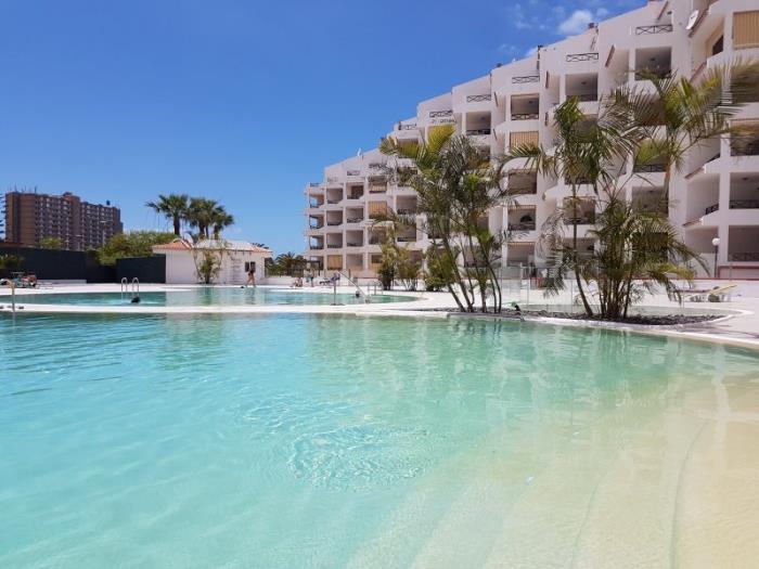 image Great 'San Marino' Terrace & Pool 1