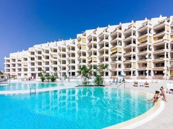 image Great 'San Marino' Terrace & Pool 27