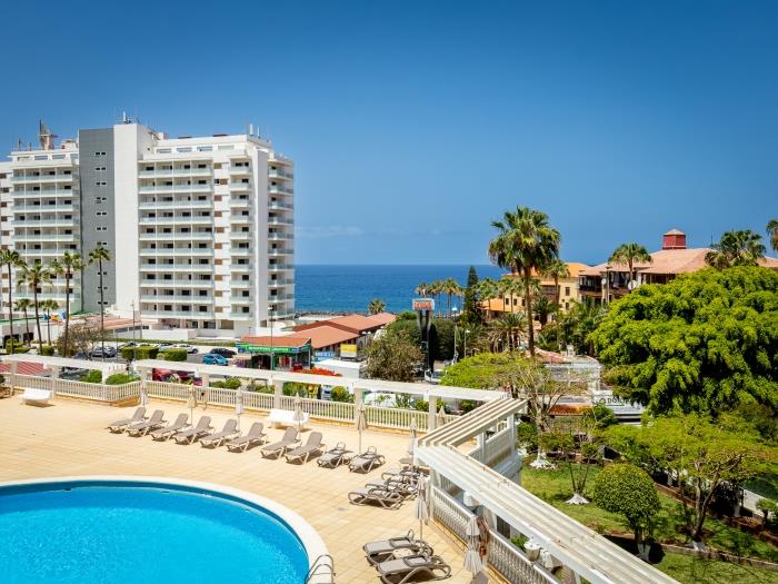 image 32. Bright Copacabana ocean view, free WiFi 4
