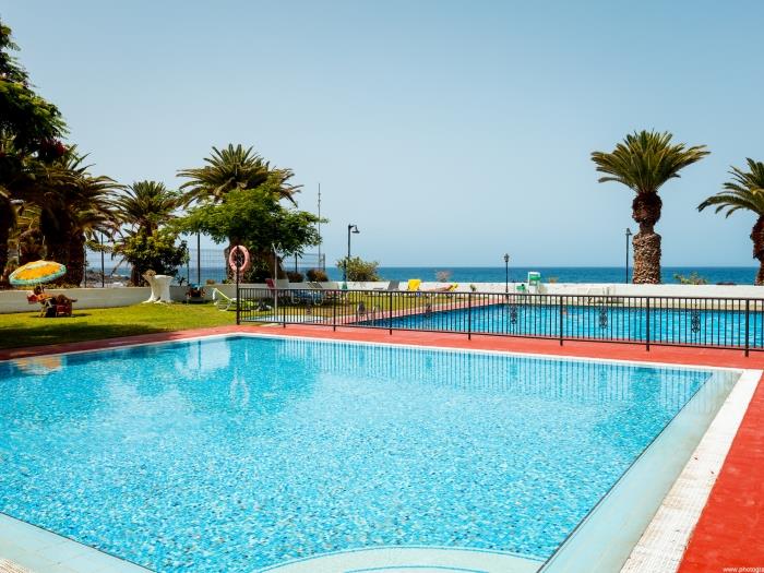 Beautiful studio beach front