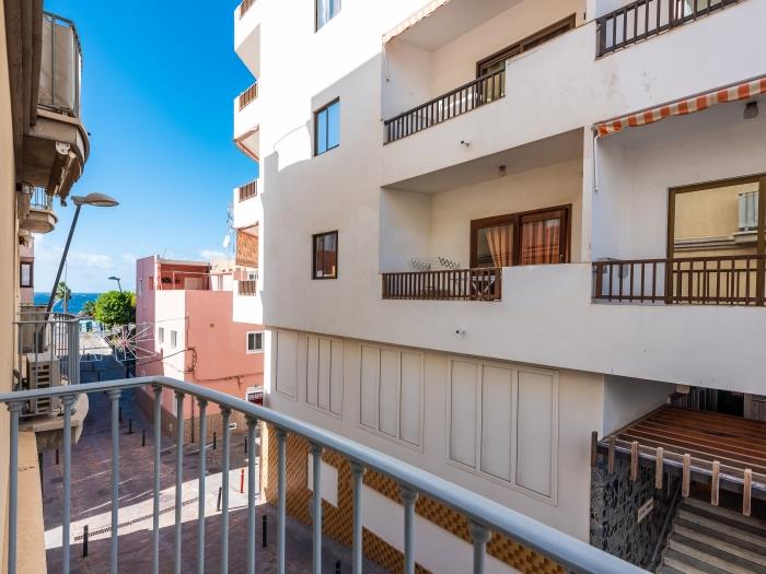 image Tijeritas near beach and center! WIFI and a/c 205 20