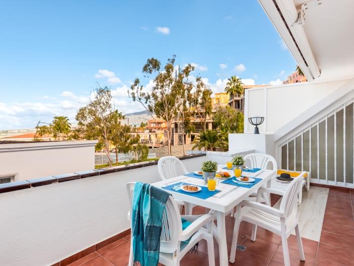 image C103 grande terrasse, piscine ! 10