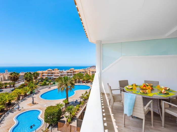 image 3C Penthouse with stunning views, Wi-Fi, swimming pool, tennis, padel, parking 0