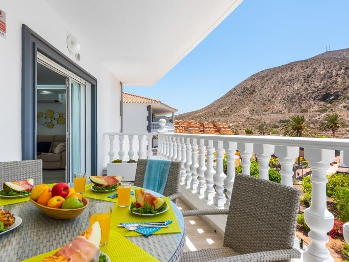 image 3C Penthouse with stunning views, Wi-Fi, swimming pool, tennis, padel, parking 1