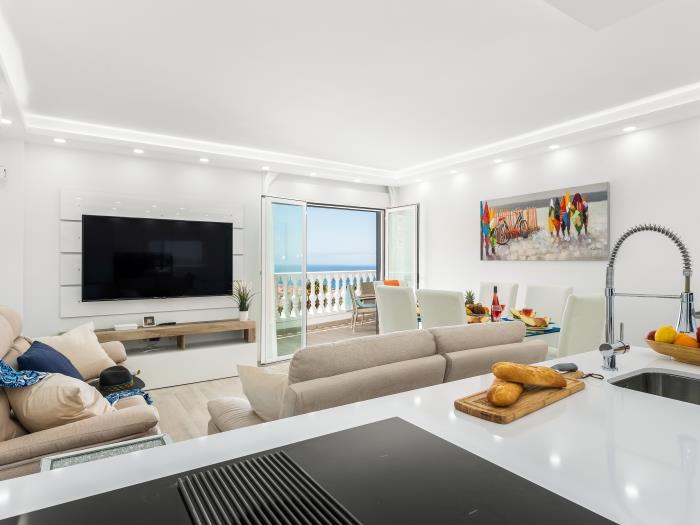 image 3C Penthouse with stunning views, Wi-Fi, swimming pool, tennis, padel, parking 8