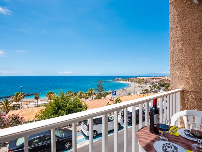 1.1 Bellissimo, fronte mare con balcone e WiFi gratuito