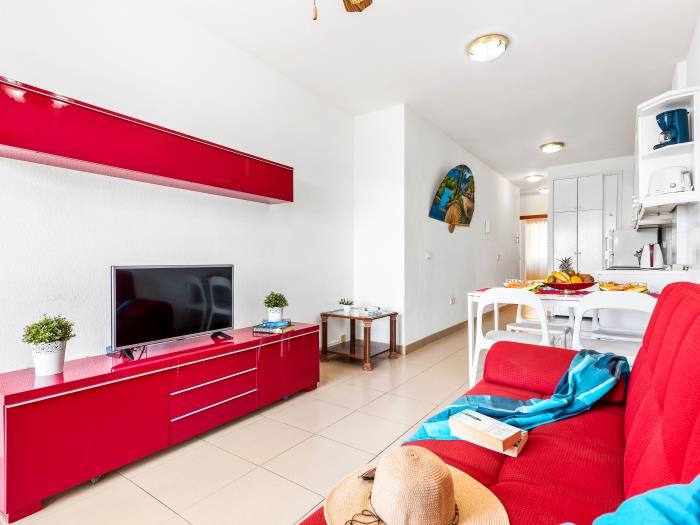 image 1.1 Beautiful seafront with balcony and WIFI 15