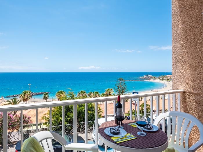 image 1.1 Beautiful seafront with balcony and WIFI 1