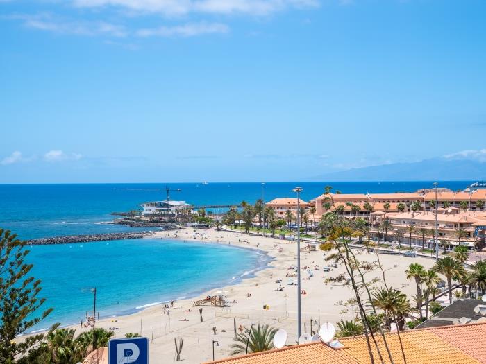 image 1.1 Beautiful seafront with balcony and WIFI 32