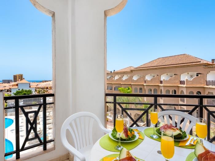 image Luxury Playa las Vistas Apartment 2