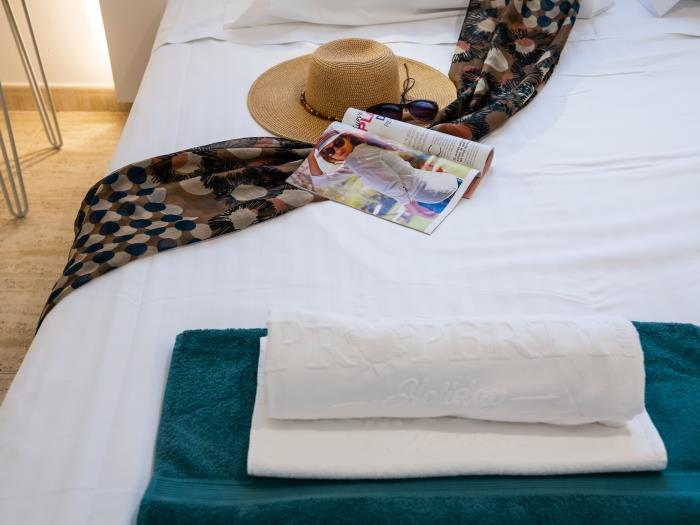image Luxury Playa las Vistas Apartment 8