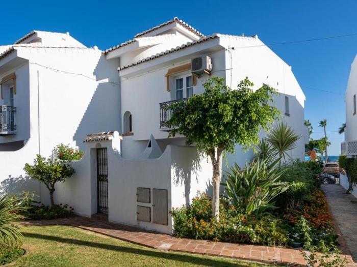 image 2 Beautiful Beach Front Villa in Mijas Playa Club 25