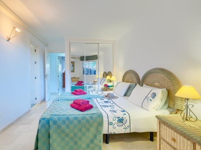 image Siesta Beach 1, beach, parking Cala de Mijas 27