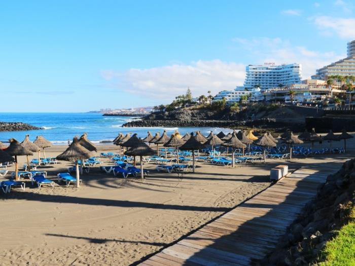 319 Moderno, vista mare, tutto vicino. e piscina