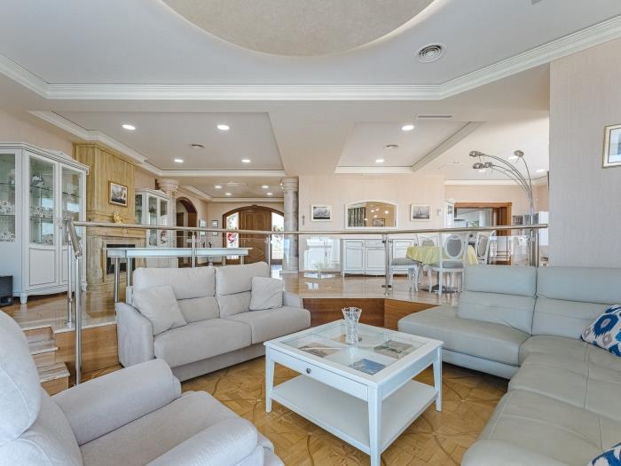 image Luxury Villa Nautilus Heated pool & Spa 11