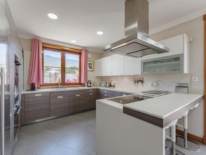 image Luxury Villa Nautilus Heated pool & Spa 14