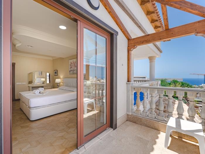 image Luxury Villa Nautilus Heated pool & Spa 26