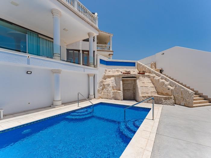image Luxury Villa Nautilus Heated pool & Spa 41