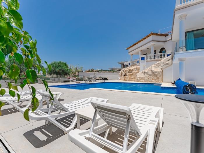 image Luxury Villa Nautilus Heated pool & Spa 42