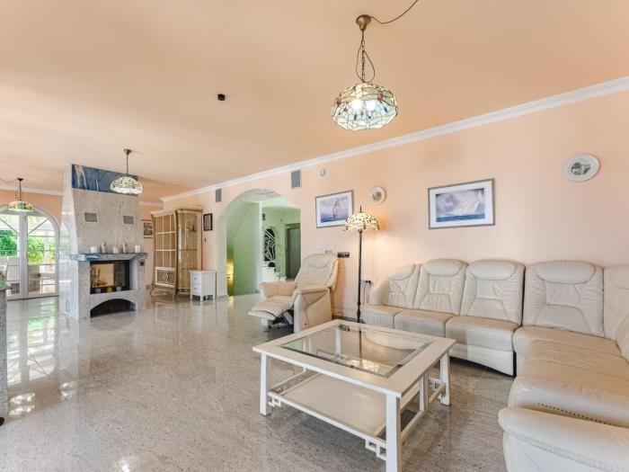 image Majestic Golf Villa Heated Pool Sea view 11