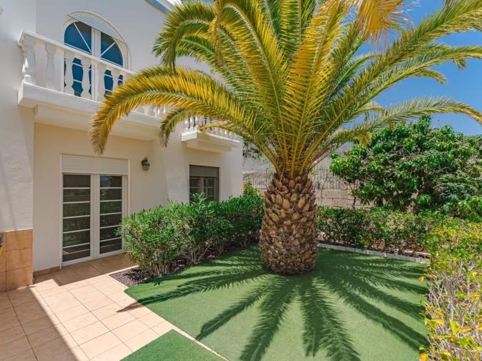 image Majestic Golf Villa Heated Pool Sea view 16