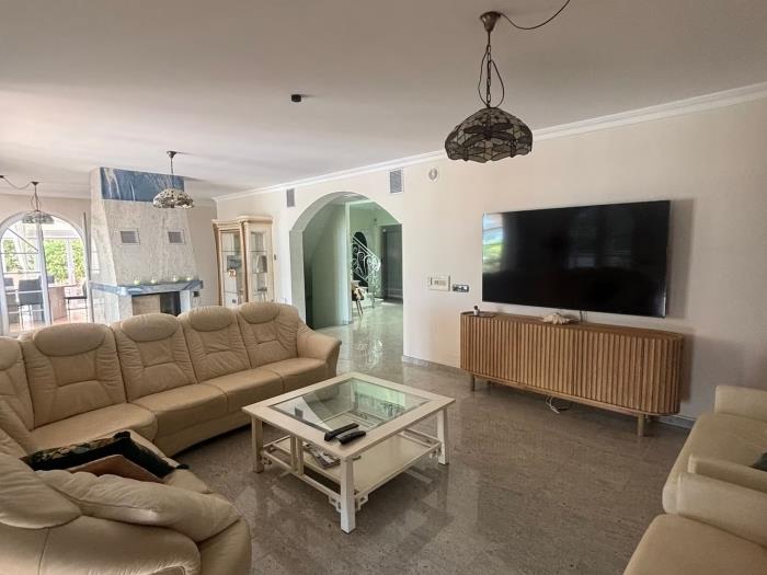image Majestic Golf Villa Heated Pool Sea view 42