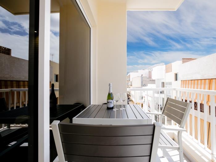 image Conypra Moderne et rénové avec terrasse 21