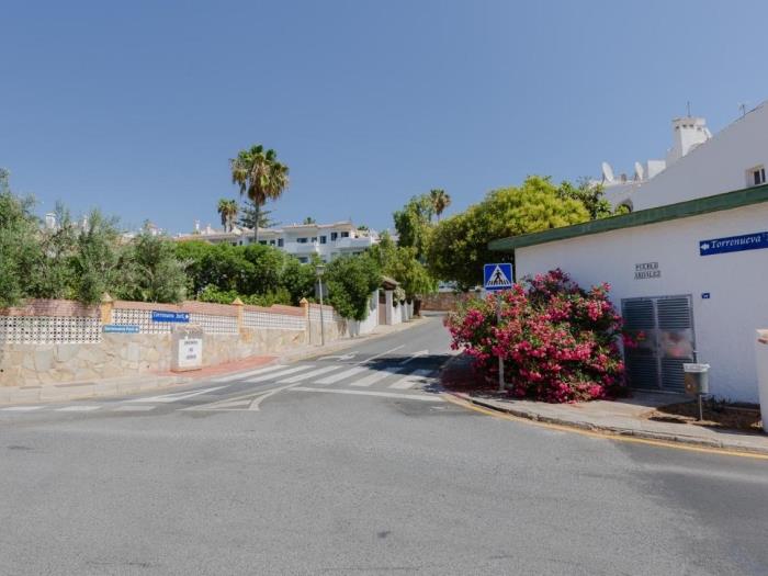 image Torrenueva Park 308 Sea views, pool and parking 33