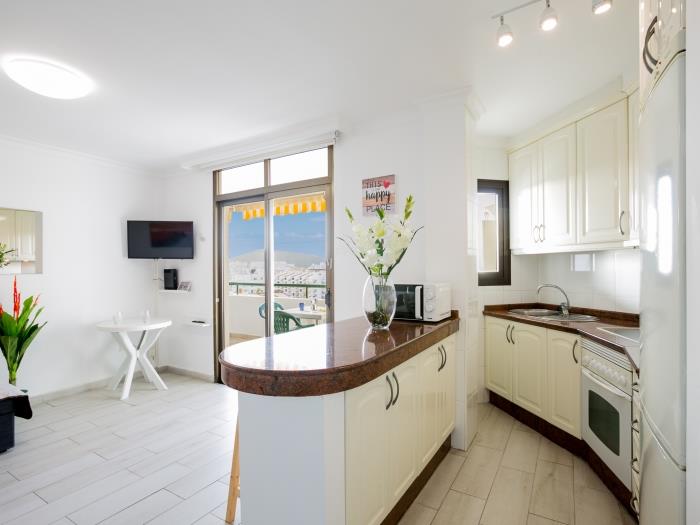 image 603C Summerland Beautiful apartment, 6th floor 15