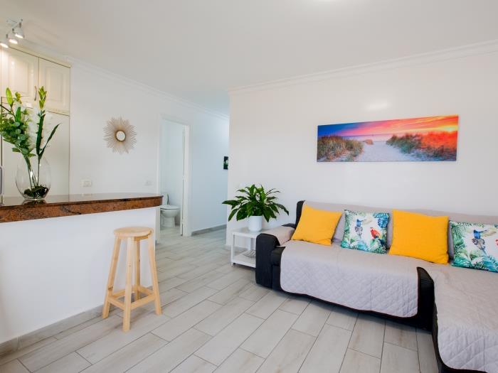 image 603C Summerland Beautiful apartment, 6th floor 16