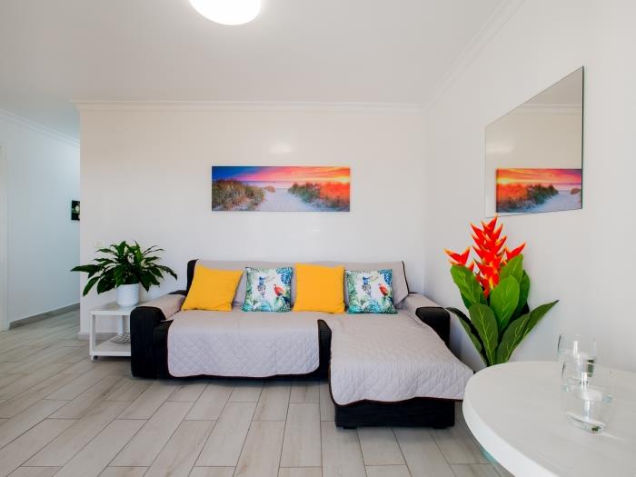 image 603C Summerland Beautiful apartment, 6th floor 2