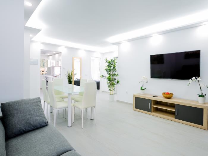 image 5B Jardines Canarios on the front line Sea Smart TV and Optical Fiber 6