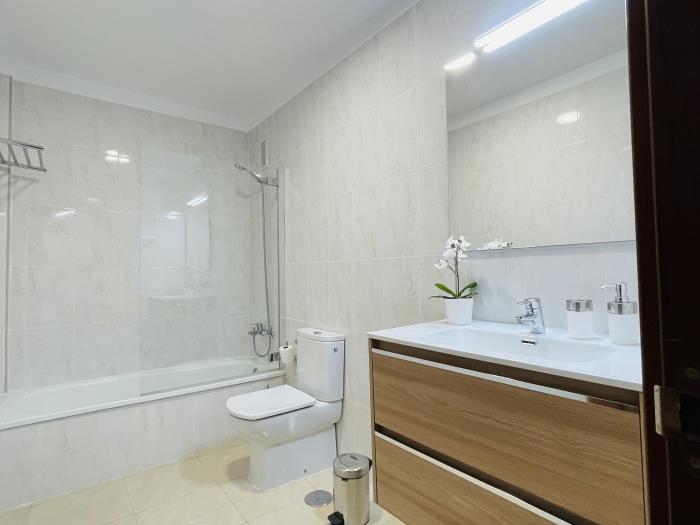 image 422 Quiet, beautiful flat with sea view, wifi 4