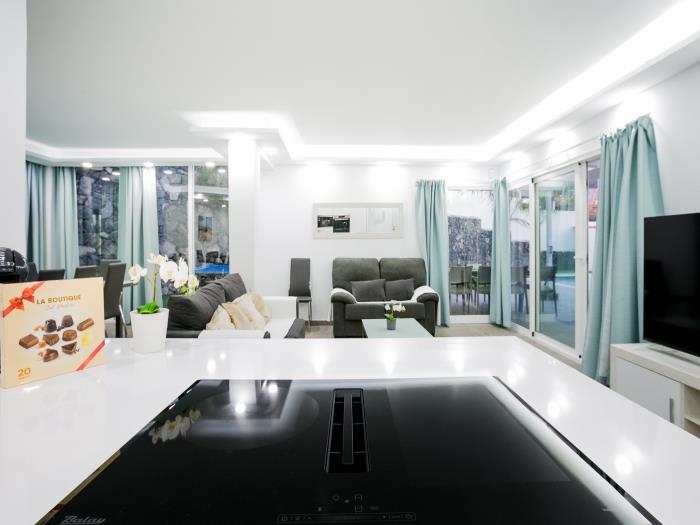 image Villa Elite: Your private haven with heated pool 15