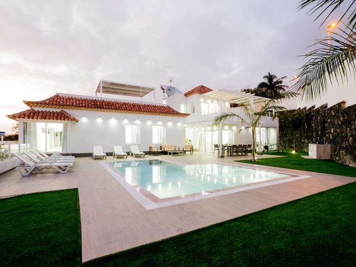 image Villa Elite: Your private haven with heated pool 19