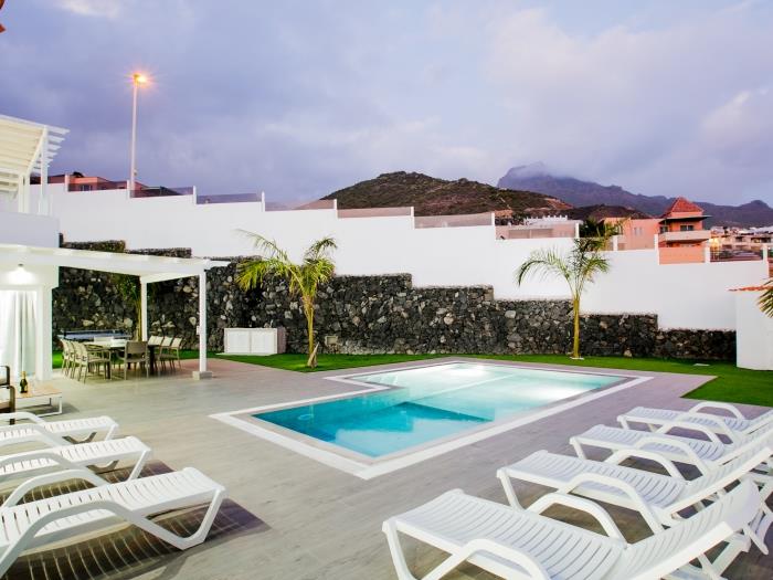 image Villa Elite: Your private haven with heated pool 36