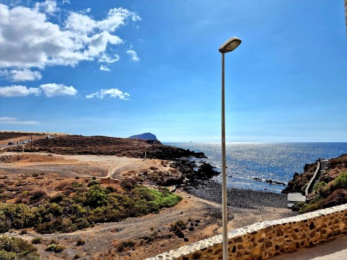 image Las Rocas by the Ocean, Wifi and Sea View 2