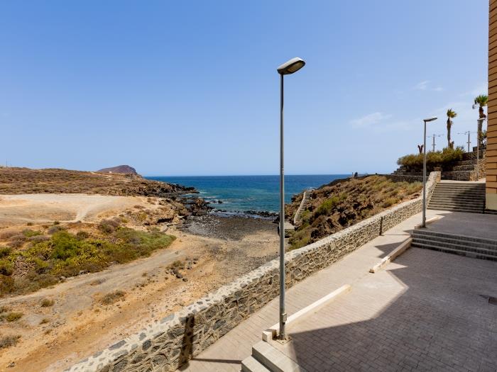 image Las Rocas by the Ocean, Wifi and Sea View 44